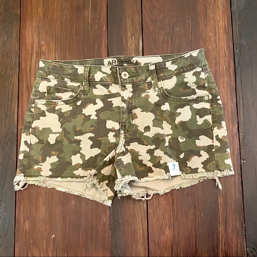 Arizona camo shorts
